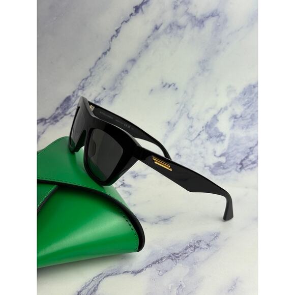 NEW Bottega Veneta BV1121S Sunglasses in Black main image 6